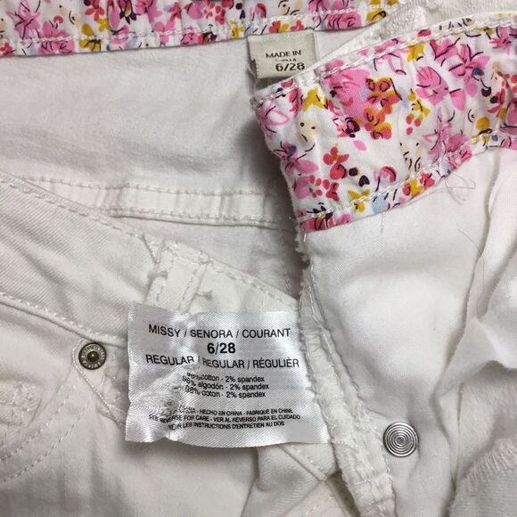 Vintage American brand creamy white distressed jeans waist 34” inner leg 25 1/2” - Picture 8 of 8